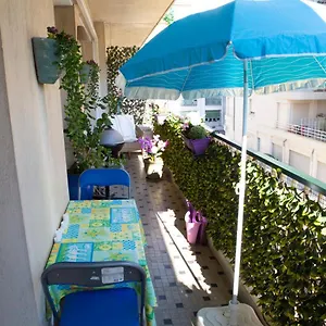 Chill Out Apartment, 2 Mins From Apartment Nice