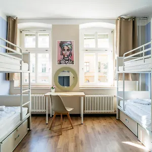 Eastseven Albergue
